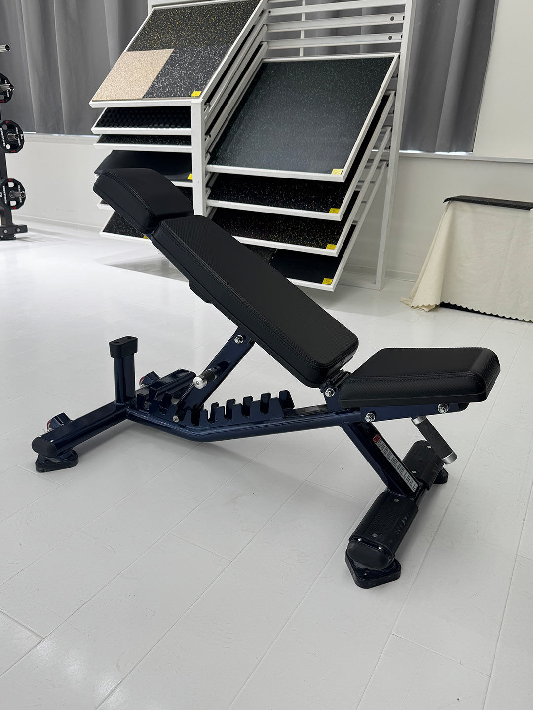 FW-2008 Adjustable Bench