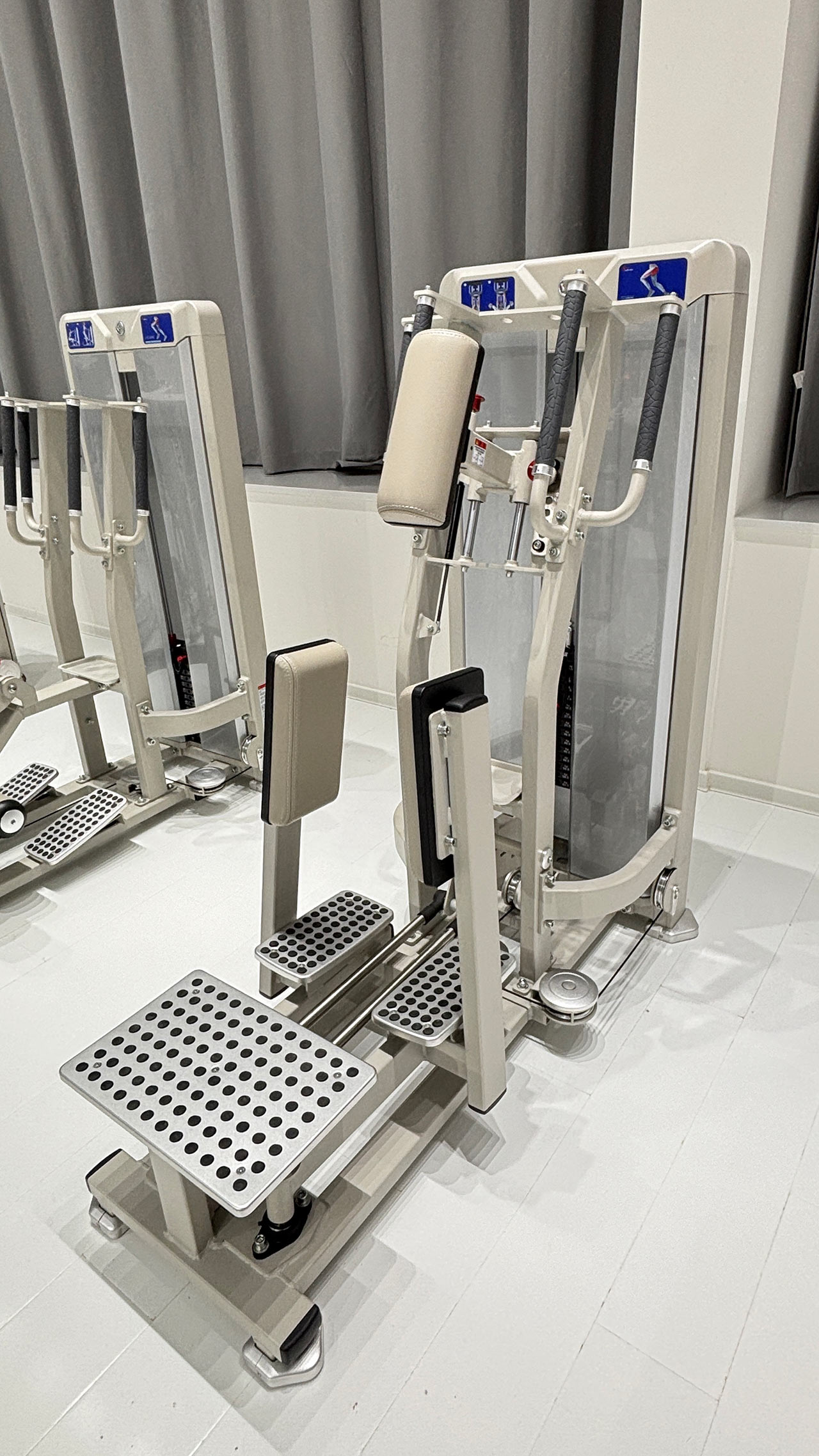 GL-1005 Standing Abductor 
